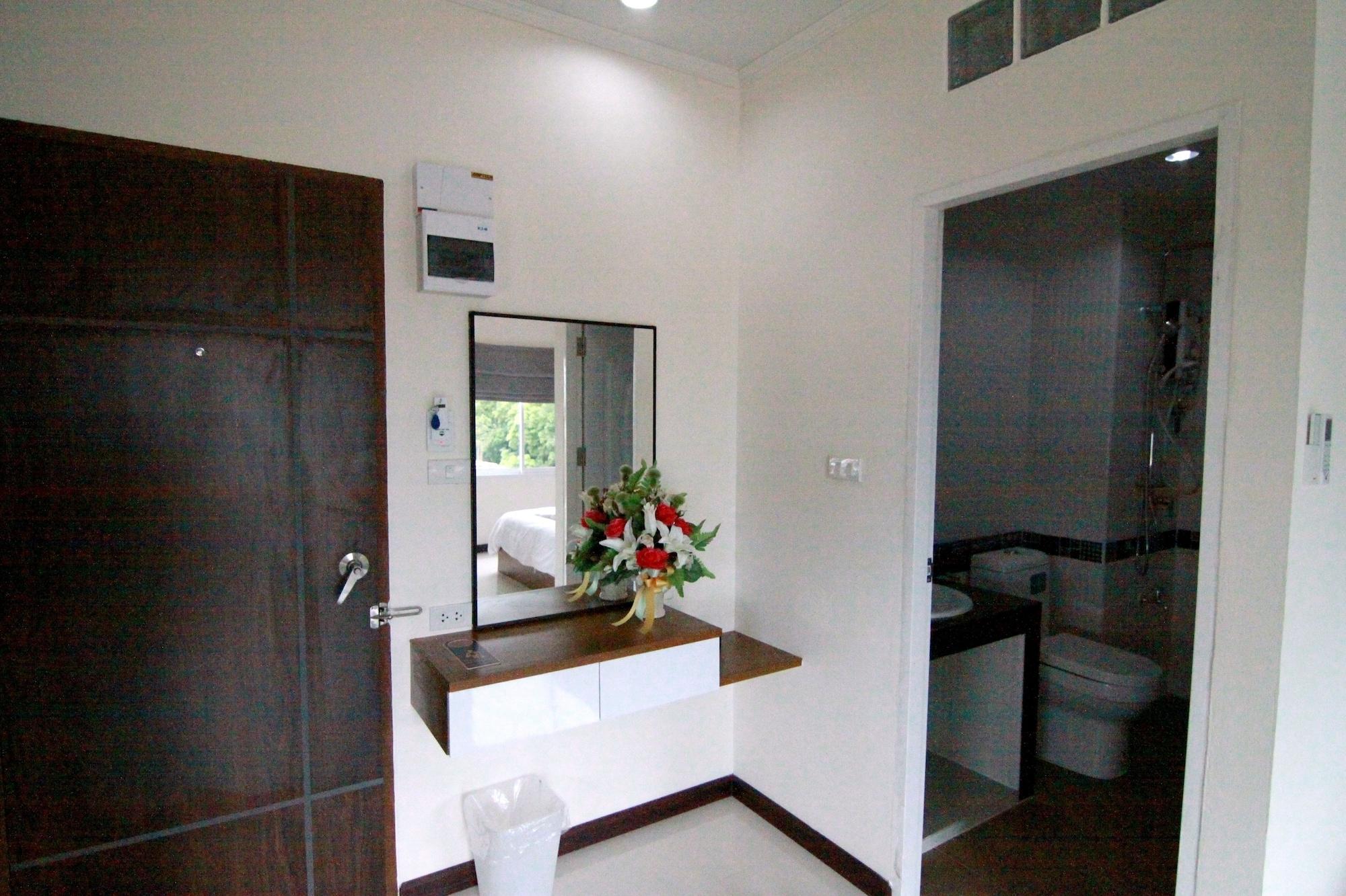 TTT Hotel Hat Yai Buitenkant foto