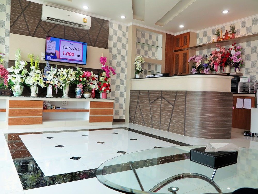 TTT Hotel Hat Yai Buitenkant foto